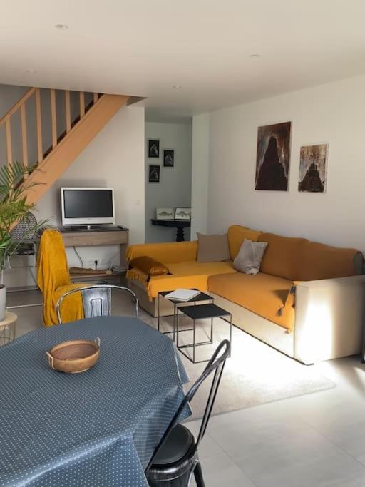 Le Gite Marie-Galante : Belle Maison D'Hotes Avec Acces Piscine En Ete Lanmeur Экстерьер фото